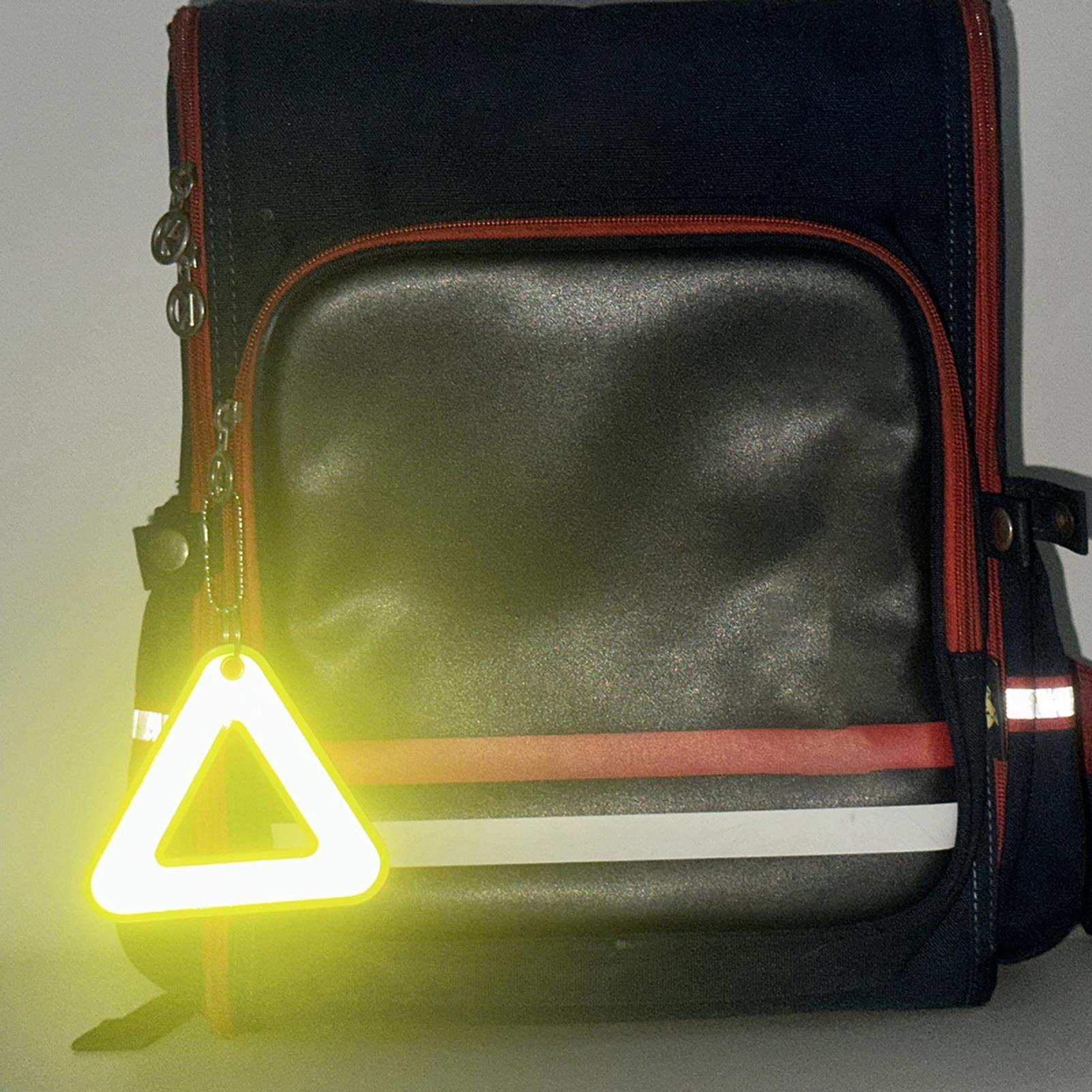 Triangle Reflective Pendants H - Running Gear Night recension och pris